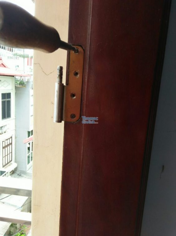 Sửa chữa cửa gỗ thay Bản Lề cửa giá RẺ 0915087403