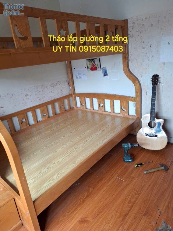 Tháo lắp giường 2 tầng của trẻ em